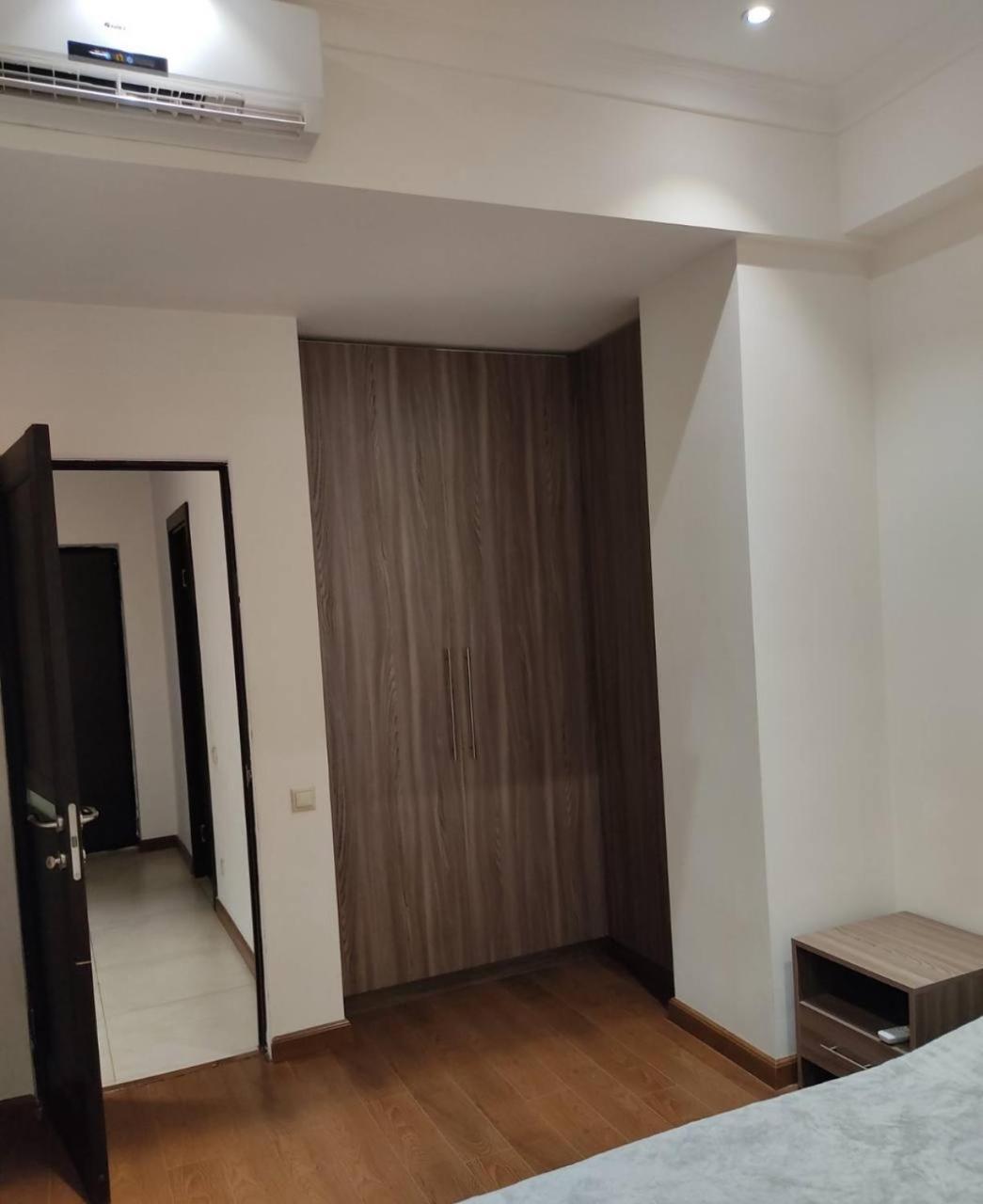 Hotel & Apartments California Erywań Zewnętrze zdjęcie
