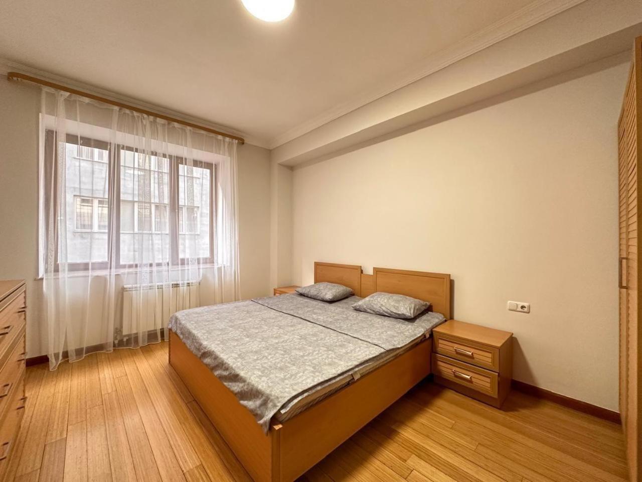 Hotel & Apartments California Erywań Zewnętrze zdjęcie
