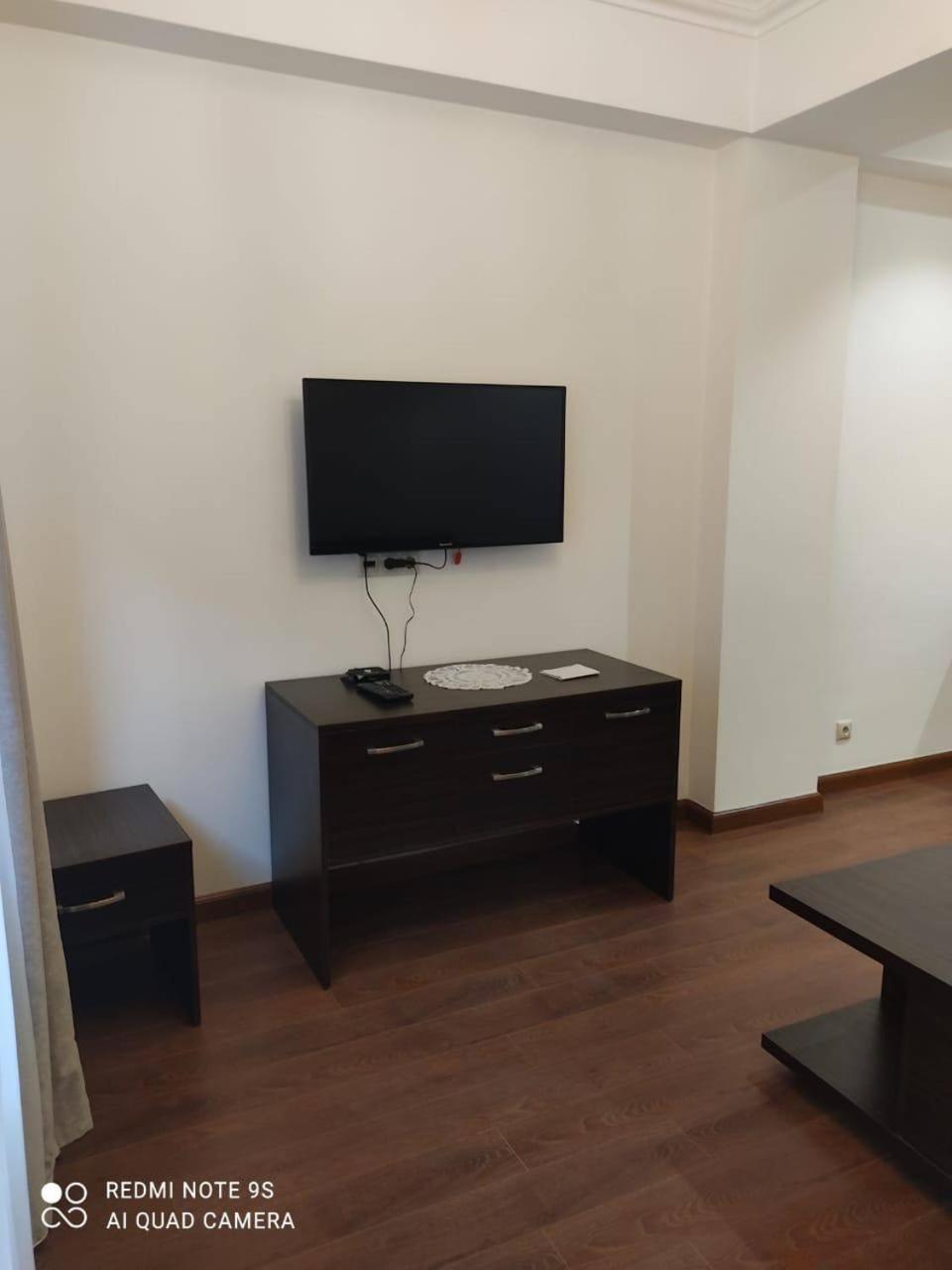 Hotel & Apartments California Erywań Zewnętrze zdjęcie
