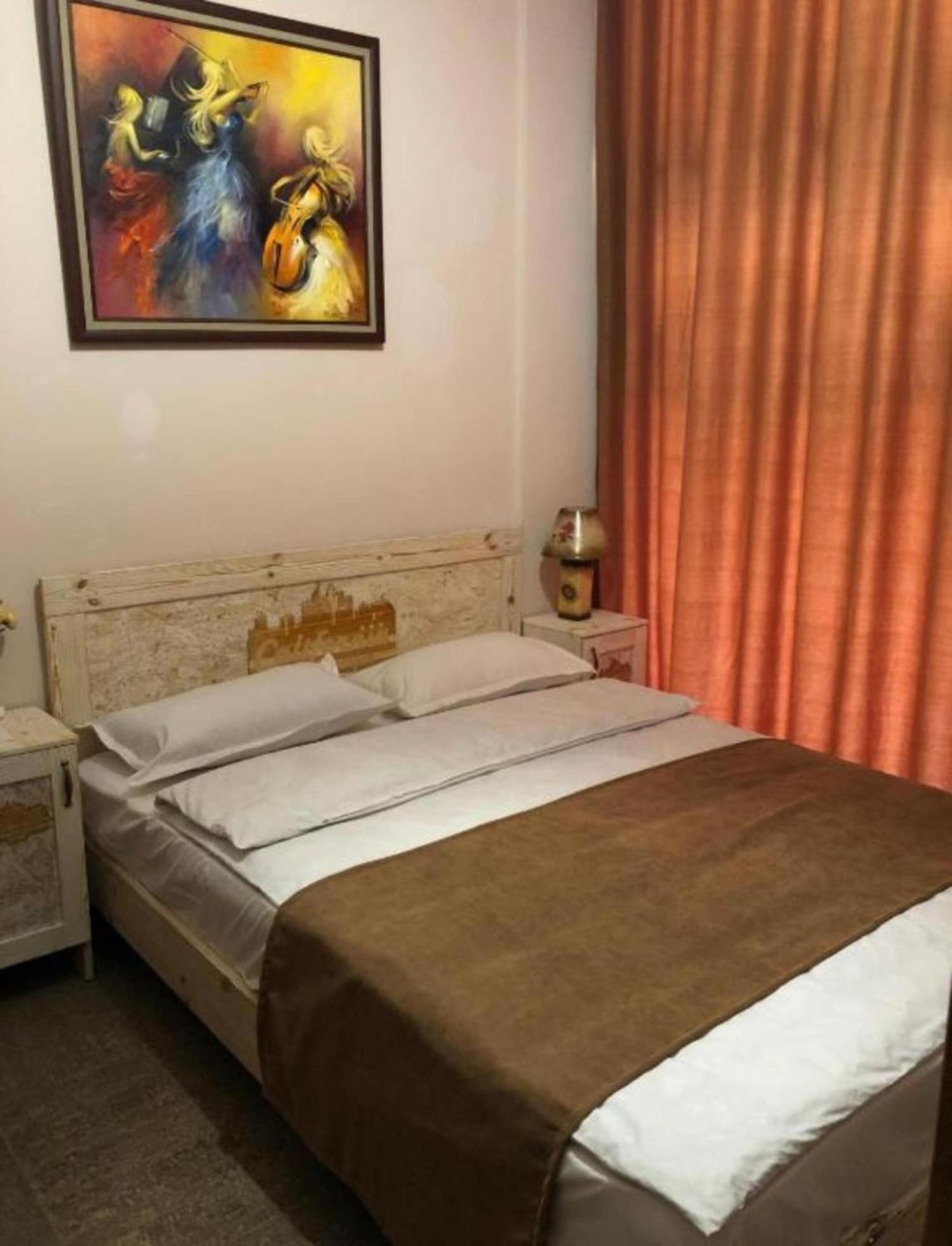 Hotel & Apartments California Erywań Zewnętrze zdjęcie