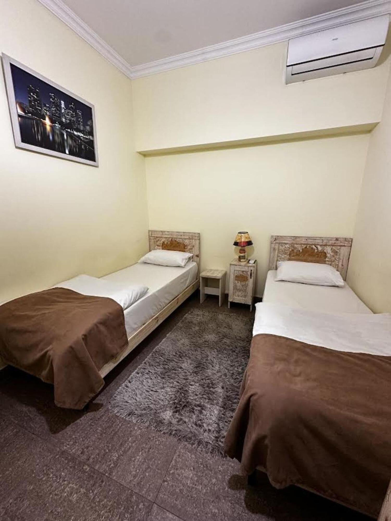 Hotel & Apartments California Erywań Zewnętrze zdjęcie